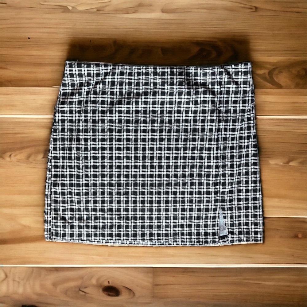 H&M Black and White Plaid Pencil Skirt